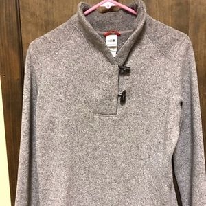 North face sweater